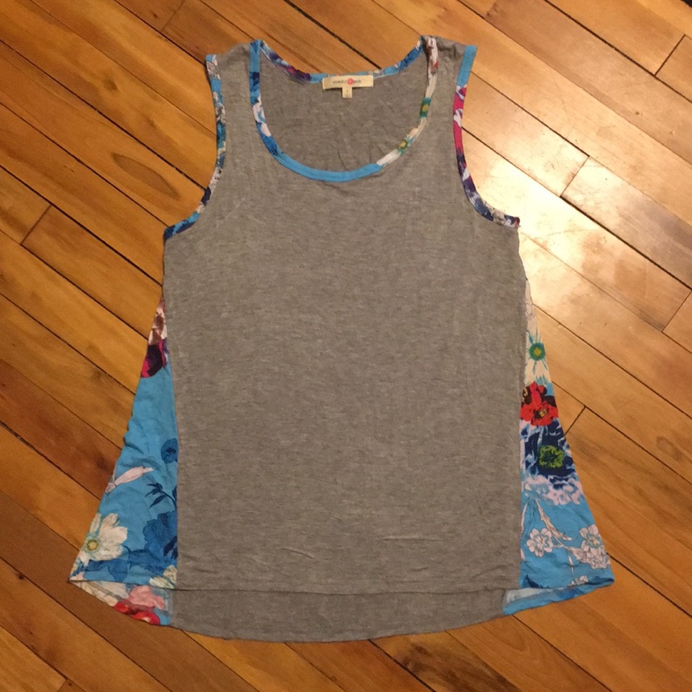 Gray tank top with blue floral print